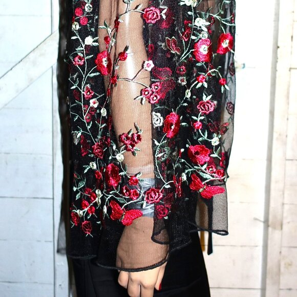 Rose Collection Black Sheer Floral Blouse M NWT - Picture 7 of 8